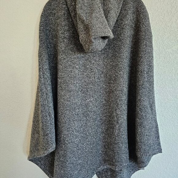 Pendleton Women's Cape, Grey, Lamb's Wool, M/L - Picture 3 of 6